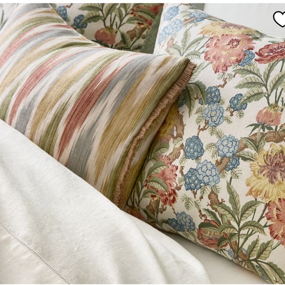 NWT Pottery Barn Kravet Ikat Lumbar Pillow Cover With Fringe - Picture 2 of 10